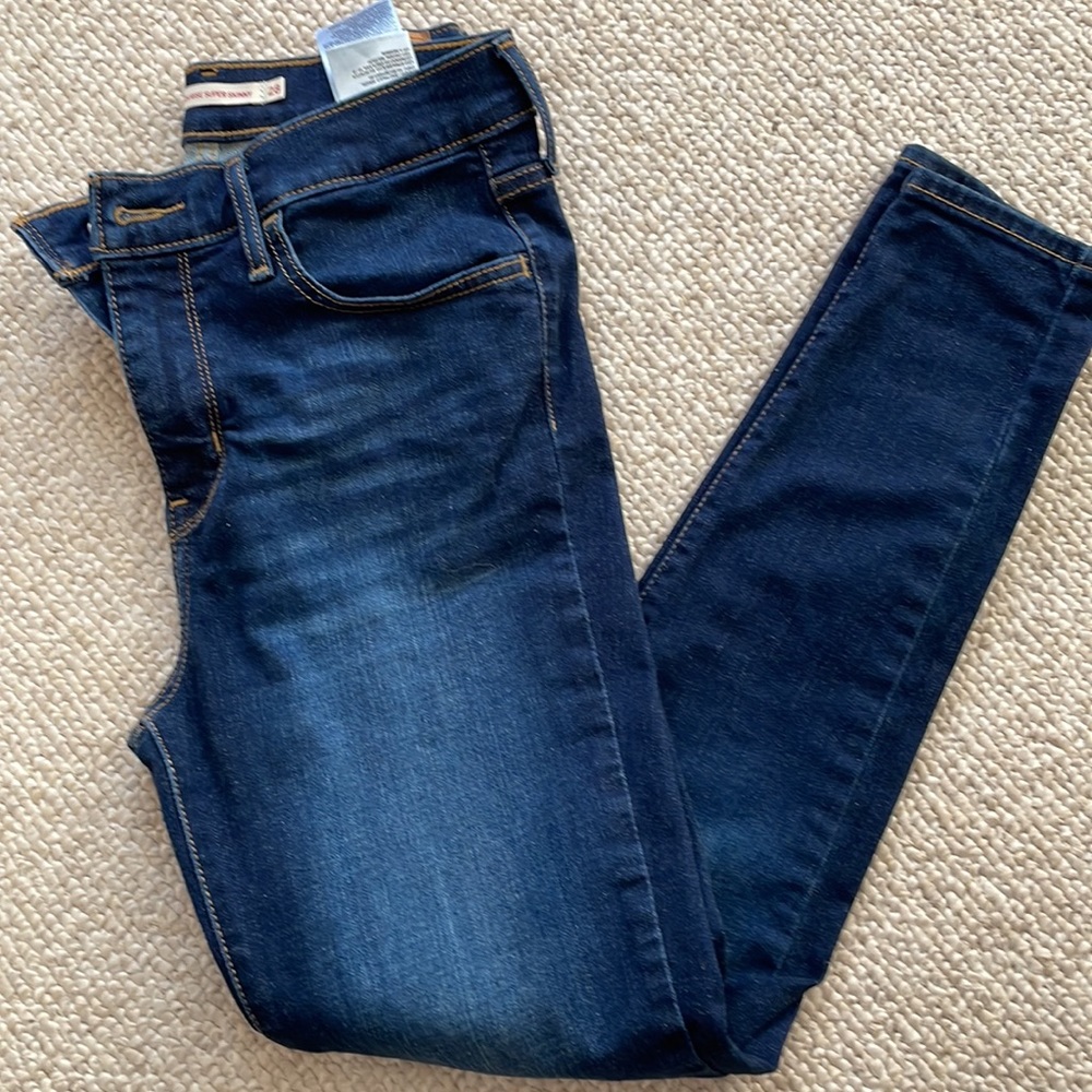 Levi’s 720 high rise super skinny jeans